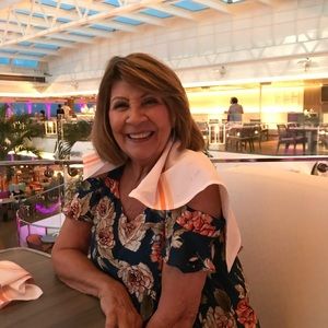 Meet your Posher, Suzanne